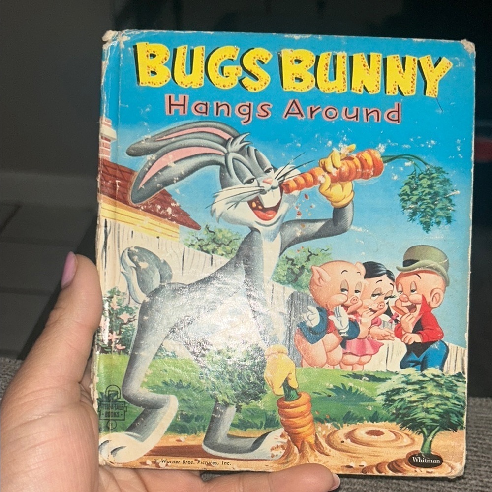 Bugs Bunny Hangs Around Book